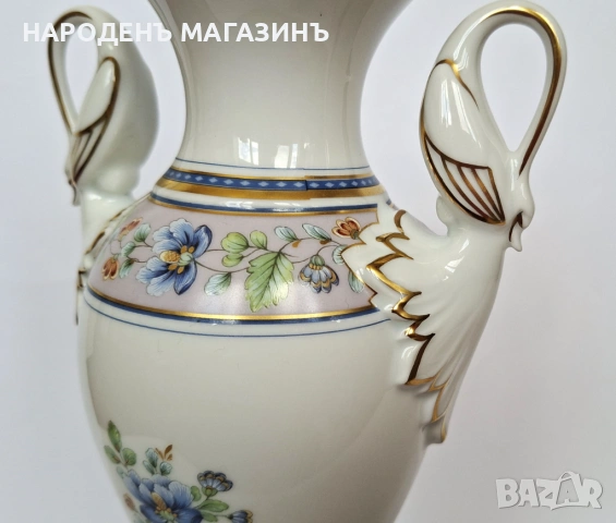 KAISER – Немски порцелан ваза с лебедови дръжки злато цветя ПЕРФЕКТНА, снимка 5 - Други ценни предмети - 54159092