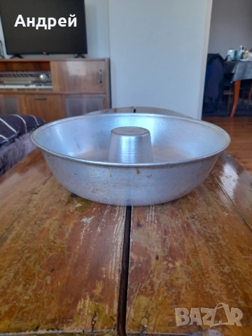 Стара алуминиева форма за кекс #16