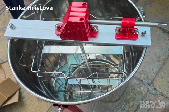 Центрофуга за мед от неръждавейка, 2/3/4 рамки., снимка 3 - За пчели - 55133398