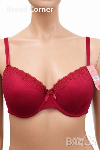 Hunkemöller сутиен 80C в бордо с дантела и мека подплата