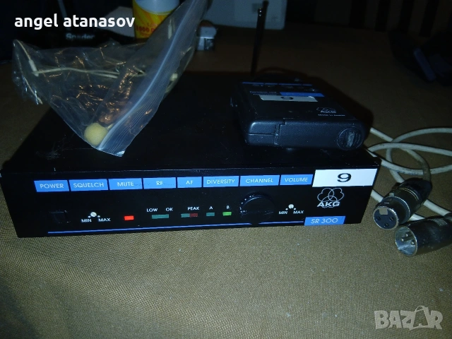 Продавам безжичен микрофон AKG ,тип headset , снимка 5 - Микрофони - 54640403