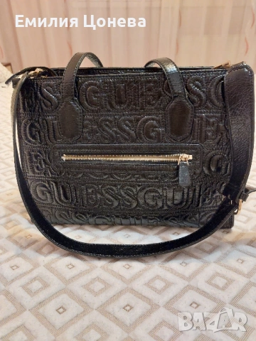 чанта GUESS, снимка 3 - Чанти - 54420760