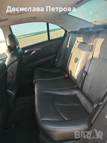 Продавам Mercedes-Benz Е 220, снимка 12 - Автомобили и джипове - 54991971