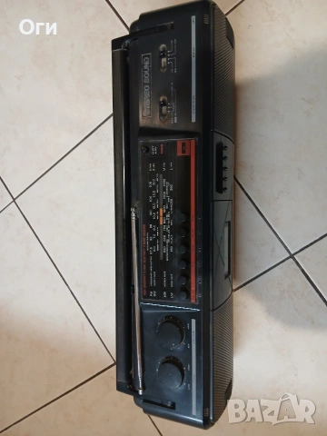 Радиокасетофон HITACHI TRK-650E, снимка 2 - Радиокасетофони, транзистори - 54370739