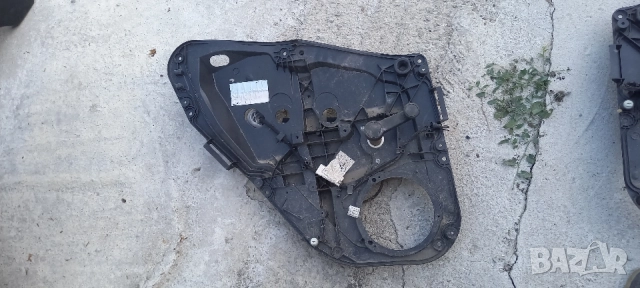 Заден ляв ръчен стъклоповдигач Ford Fiesta VII