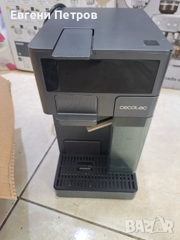 Cecotec FreeStyle Latte T,  компактна мултикапсулна кафемашина 4-в-1