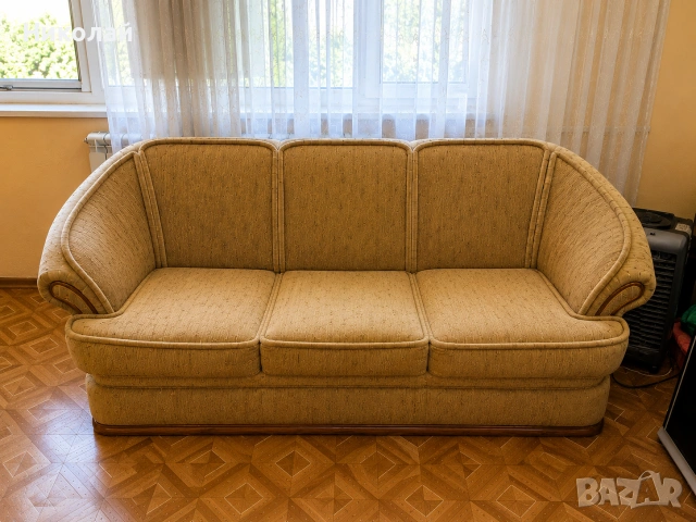 РЯДЪК ВИНТИДЖ ХОЛОВ ДИВАН + МАСИВНА ХОЛНА МАСА