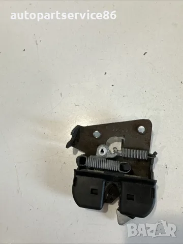 Механизъм за заключване на задна дясна врата за BMW F10 F11 530Xd (2012) 7112884, снимка 2 - Части - 55361370