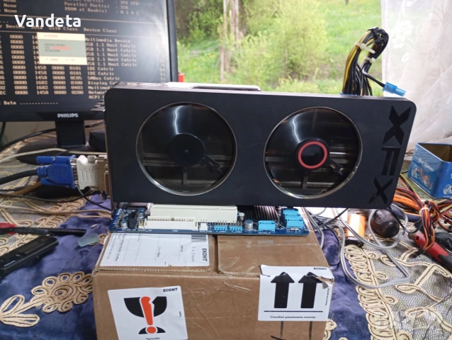 седемпинови графични карти AMD Radeon R9 280X, снимка 15 - Видеокарти - 50081382