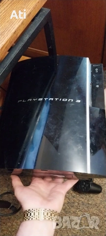 Продавам PlayStation 3 + 1 джойстик + игри