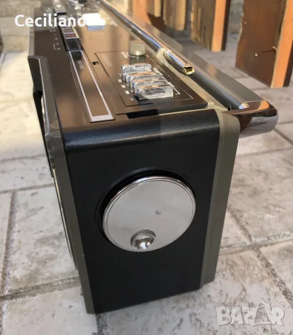 JVC RC-W3LE – ретро  радиокасетофон от Япония, снимка 9 - Радиокасетофони, транзистори - 55598133