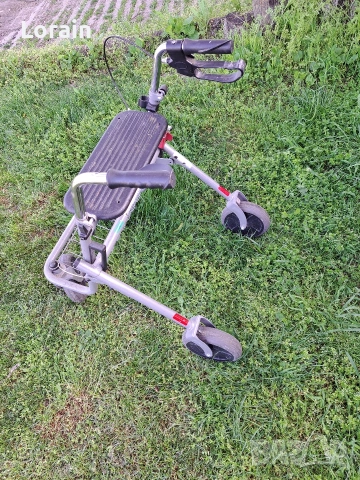 Проходилка(ролатор), снимка 2 - Инвалидни колички - 54304575