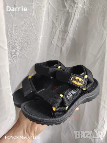 нови детски сандали batman