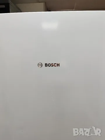 Като нов комбиниран хладилник с фризер Бош Bosch с 2 години гаранция! , снимка 2 - Хладилници - 55306154