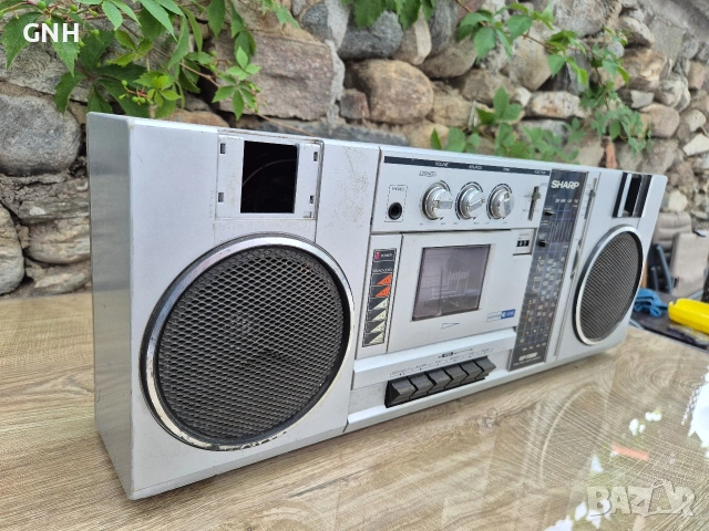 Радиокасетофон Sharp GF-7300H, снимка 2 - Радиокасетофони, транзистори - 55190294