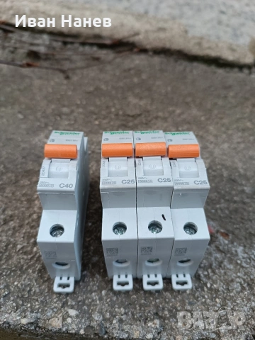 Предпазители Schneider Electric, снимка 2 - Други - 53846900