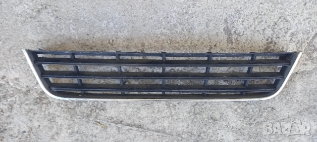 Решетка предна броня VW Passat B6