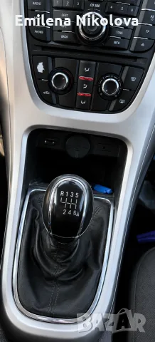Опел Астра J 1,7CDTI, снимка 4 - Автомобили и джипове - 55435811