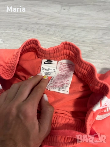 Детско долнище Nike XL (158–166 см), снимка 3 - Детски анцузи и суичери - 55149459