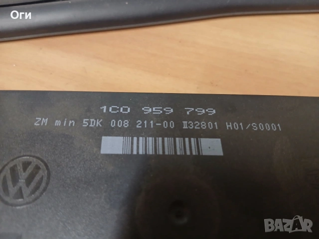 Комфорт модул за Фолксваген Голф 4 № 1C0 959 799 / 1C0959799, снимка 2 - Части - 55020822