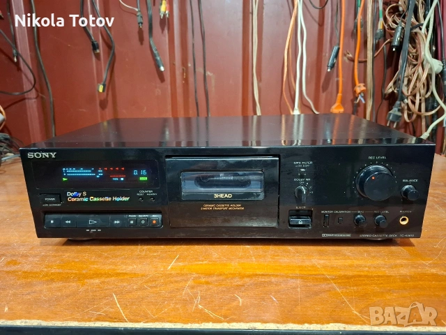 Продава се триглав дек Sony TC-K561S. 