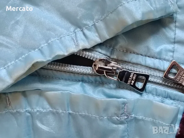 Оригинално дамско яке ветровка Prada Sport, снимка 7 - Якета - 55527488