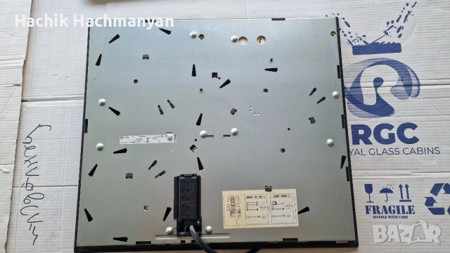 Стъклокерамичен плот котлони за вграждане Electrolux EHF6232FOK с три зони за готвене, снимка 2 - Котлони - 54578985