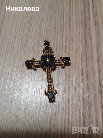 Уникален кръст със Сапфири, снимка 2 - Колиета, медальони, синджири - 53954842