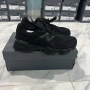 New Balance 9060 Triple Black Нови Черни Маратонки [35-46 Номер], снимка 1