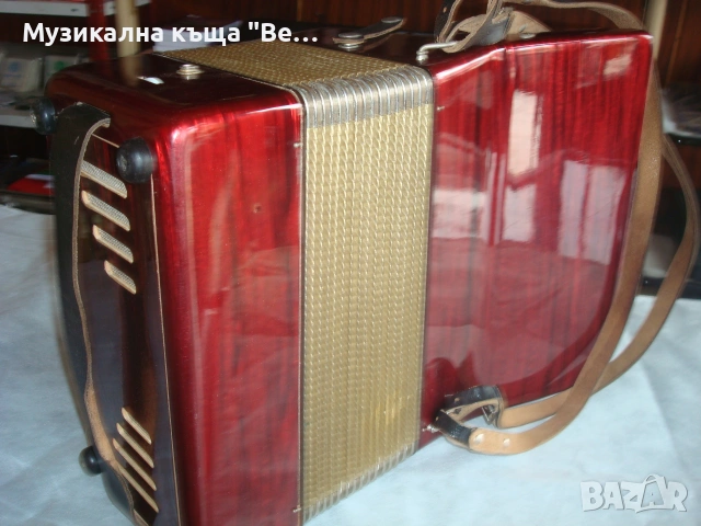 Акордеон Велтмайстер Стела 40 баса с куфар, снимка 12 - Акордеони - 55267389