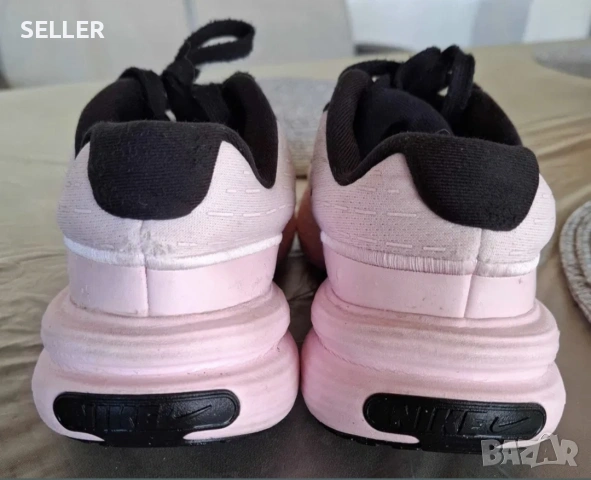 Оригинални Маратонки Nike , снимка 4 - Маратонки - 55227772