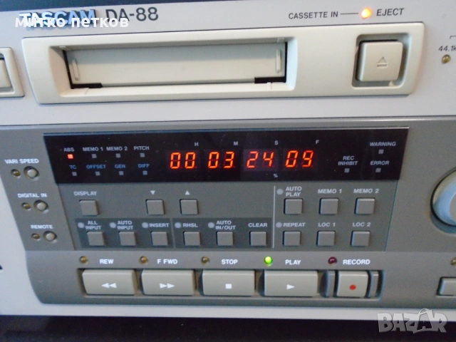 Tascam Da-88 DTRS-HI8 Multritrack Recorder, снимка 4 - Декове - 54908694