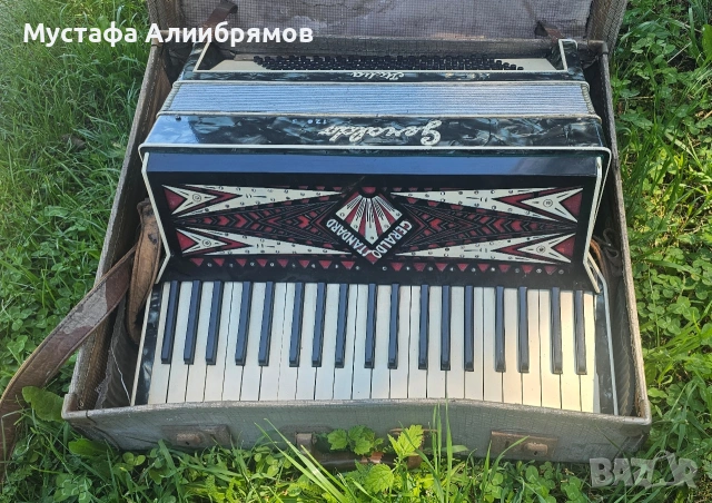 Стар италиански акордеон 120 баса., снимка 3 - Антикварни и старинни предмети - 54900196