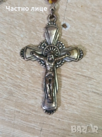 Броенница, снимка 2 - Колиета, медальони, синджири - 54182850