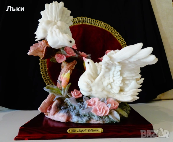 Порцеланова скулптура Бели Гълъби,Napoli Collection 2.5 кг. 