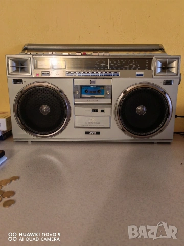 JVC - M 70L