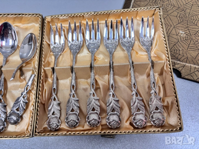 Немски Посребрени Десертни Лъжички и Вилички "B&A90"-12 броя, Hildesheimer Rose, Германия, снимка 3 - Прибори за хранене, готвене и сервиране - 54548966