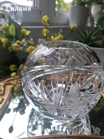 Кристална ваза с кръгла форма , снимка 4 - Вази - 55406548
