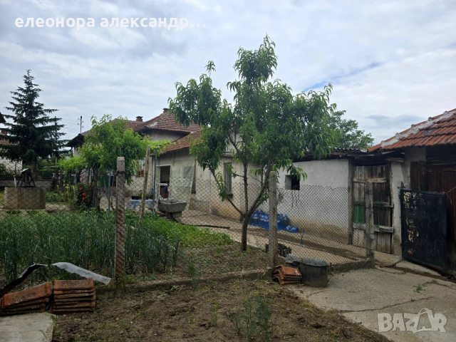 Продава се къща с двор 1,600дк., снимка 8 - Къщи - 54743937