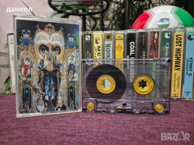 Куфарче с 30 бр. оригинални, лицензирани и пиратски касети с хубава музика, снимка 9 - Аудио касети - 54173523