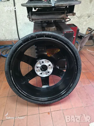 Патерица 18" Audi Q5 комплект, снимка 4 - Гуми и джанти - 55607393