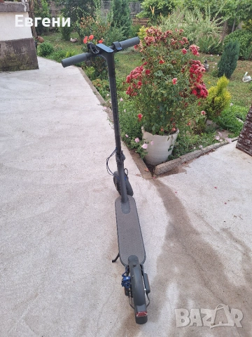 Електрическа тротинетка Xiaomi MI Electric Scooter 3., снимка 10 - Велосипеди - 55148948