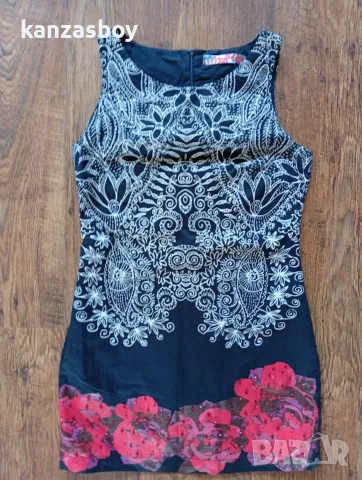 Desigual - страхотна рокля р-р 40 М/L, снимка 5 - Рокли - 55348933