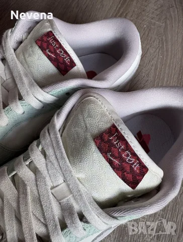 Nike dunk low Year of the dragon, снимка 6 - Маратонки - 55468301