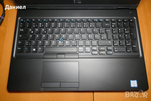  Dell Latitude 5590 - 15.6" - FHD - i5-8250U - 8/256 GB + Win11 + чанта DELL, снимка 2 - Лаптопи за работа - 54984899