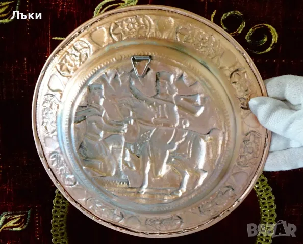Персийска медна чиния Конник,Ездач. , снимка 4 - Антикварни и старинни предмети - 55351291