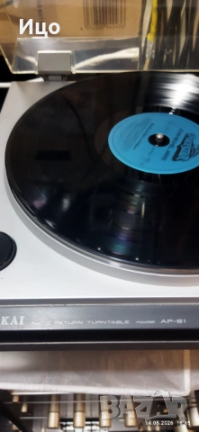 Akai AP-81 грамофон, отличен външен вид., снимка 3 - Грамофони - 54556240