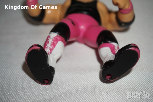 Рядка Оригинална Колекционерска Фигура На Bret Hart от 1991г Titan Sports INC FOR HASBRO INC, снимка 10 - Колекции - 54276192