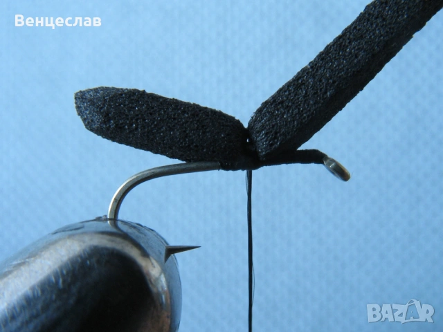 Изкуствени мухи - мушица Bibio, снимка 5 - Стръв и захранки - 54304586