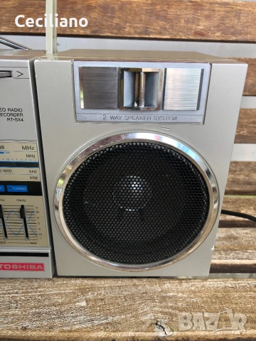Радиокасетофон Toshiba RT-SX4 Boombox, снимка 4 - Радиокасетофони, транзистори - 54721591